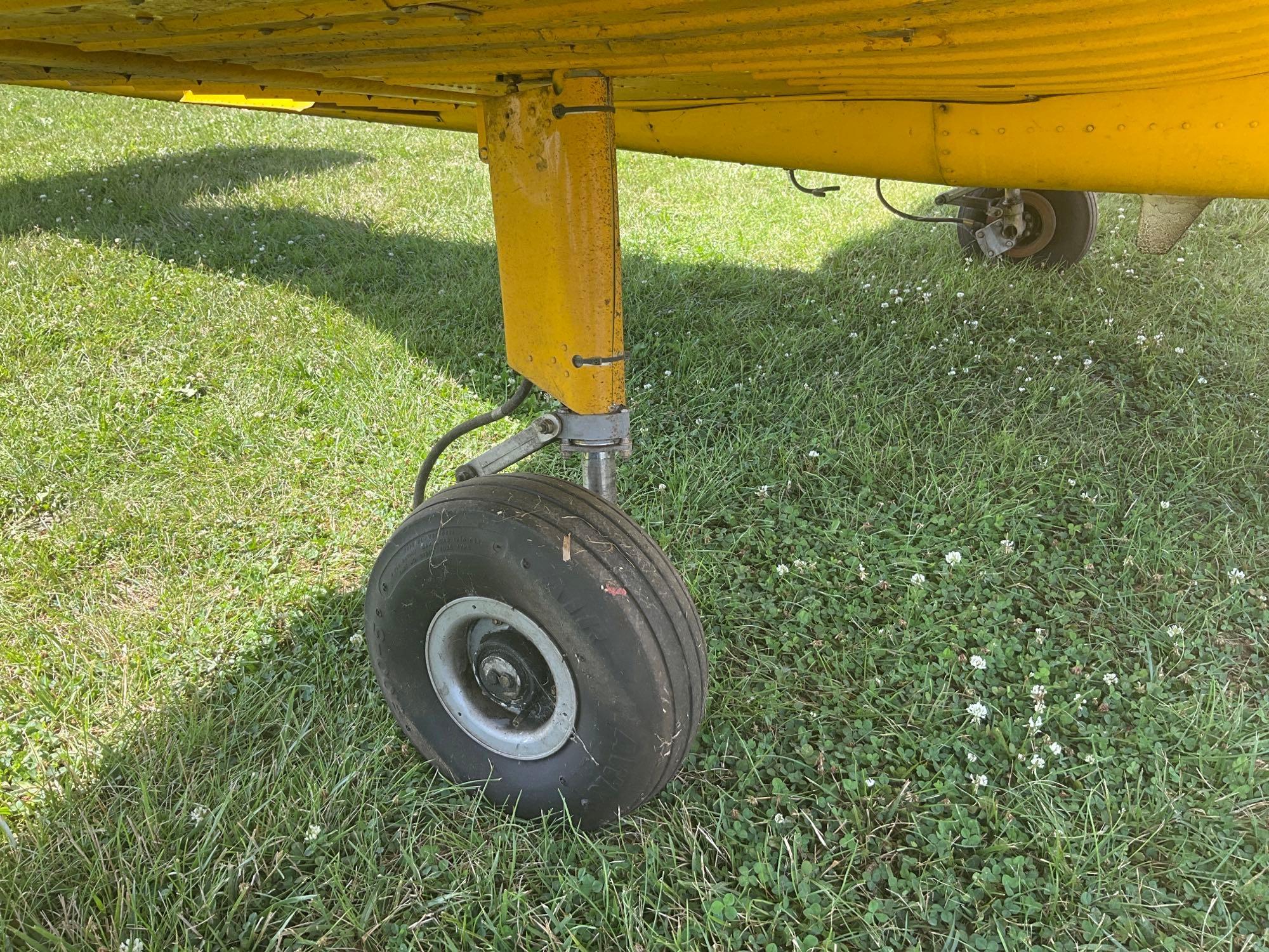 N805CF landing gear from the auction listing